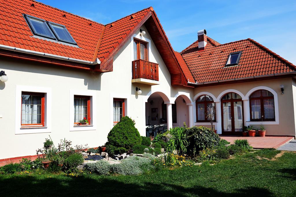 Vámosi Vendégház Nemesvámos Extérieur photo