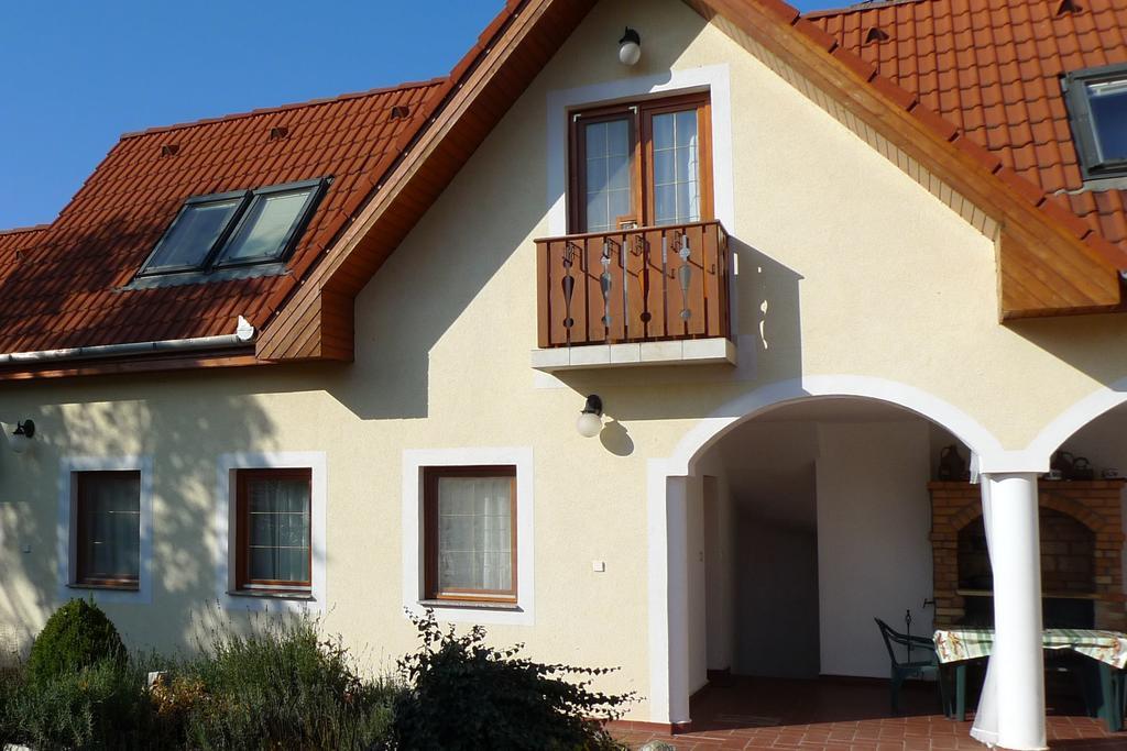 Vámosi Vendégház Nemesvámos Extérieur photo